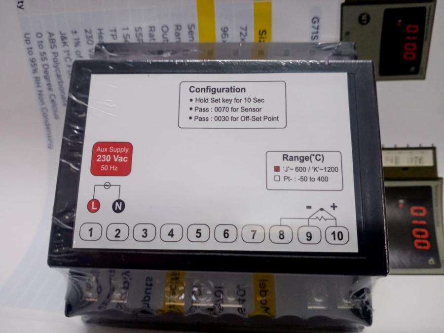 Panel-mount temperature controller